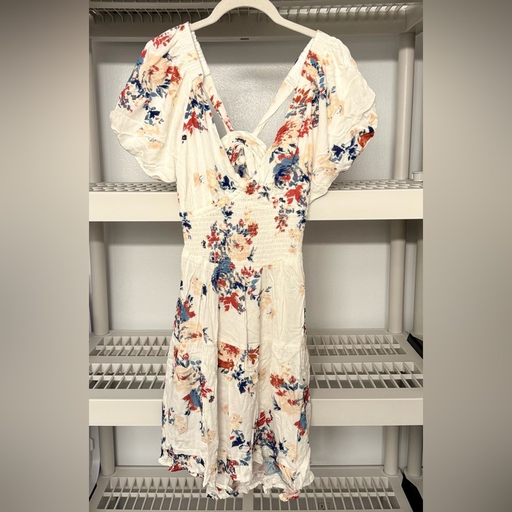 NWOT‎ Wishlist White Floral Open Back Tiered Rayon Dress